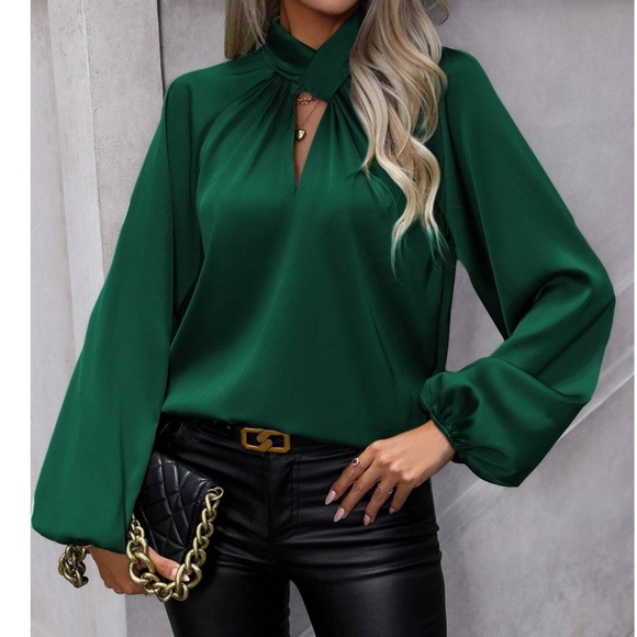 07 Classic Twist Detail Cut out Satin Long Sleeve Top - Picture 11 of 15